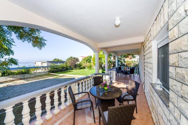 Apartment Nin - Vrsi At The Beach المظهر الخارجي الصورة