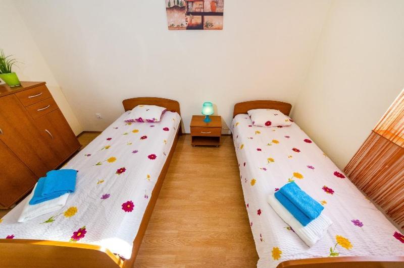 Apartment Nin - Vrsi At The Beach المظهر الخارجي الصورة