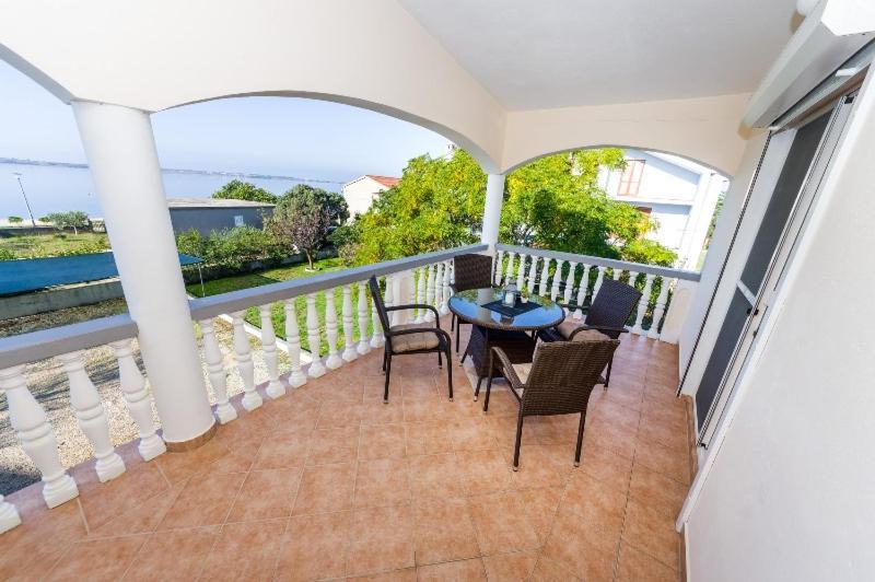Apartment Nin - Vrsi At The Beach المظهر الخارجي الصورة