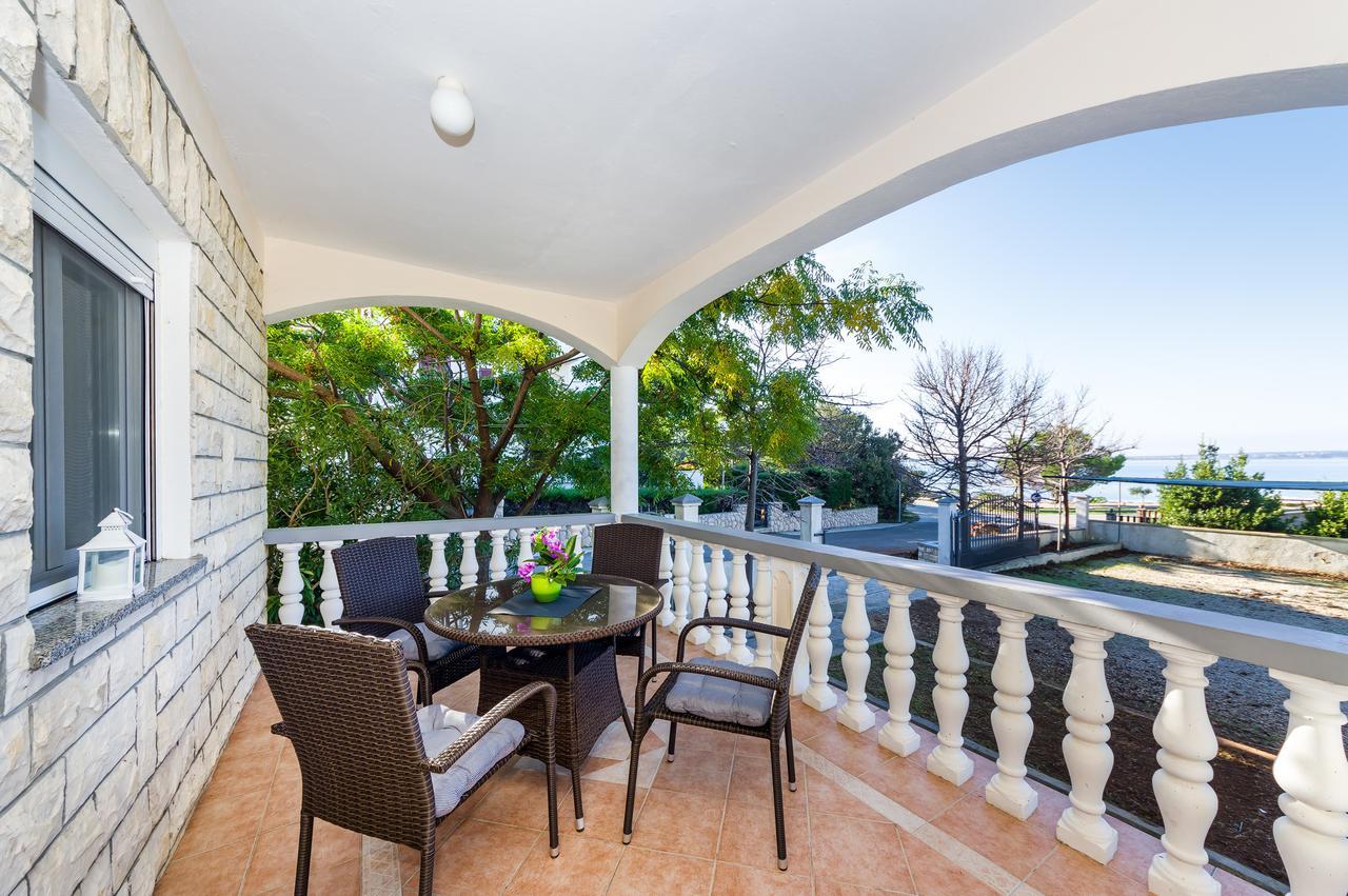 Apartment Nin - Vrsi At The Beach المظهر الخارجي الصورة